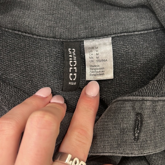 DIVIDED CROPPED SWEATSHIRT - Picture 3 of 4